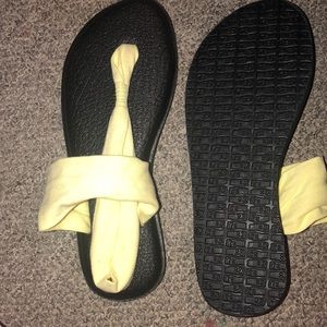 Brand new black and yellow SANUKs!